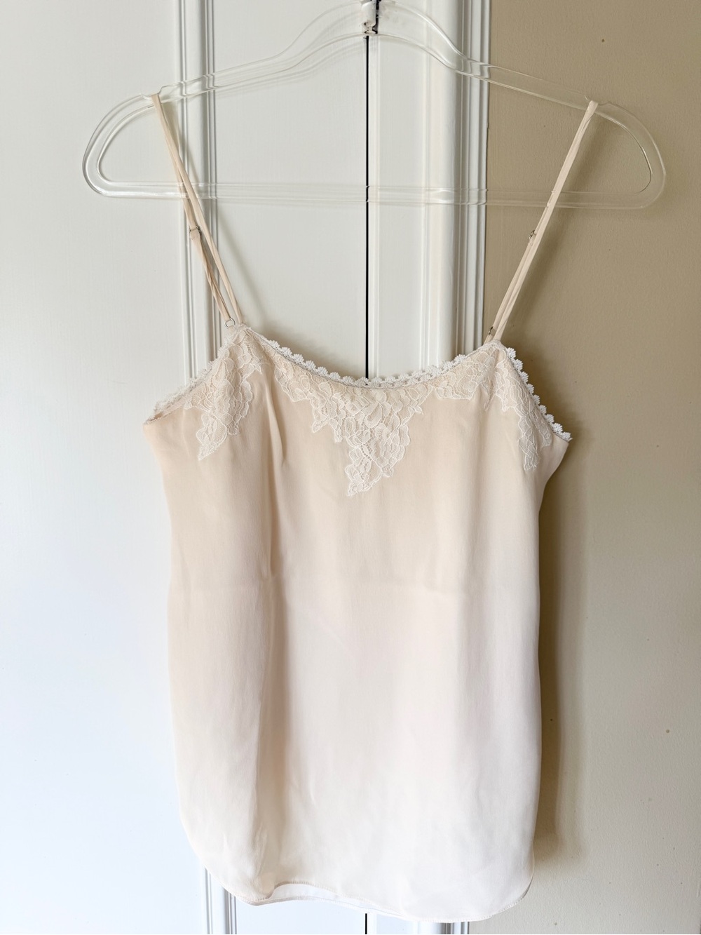 Lace Trim Cream Cami Top Haute Hippie size XS. Good condition.